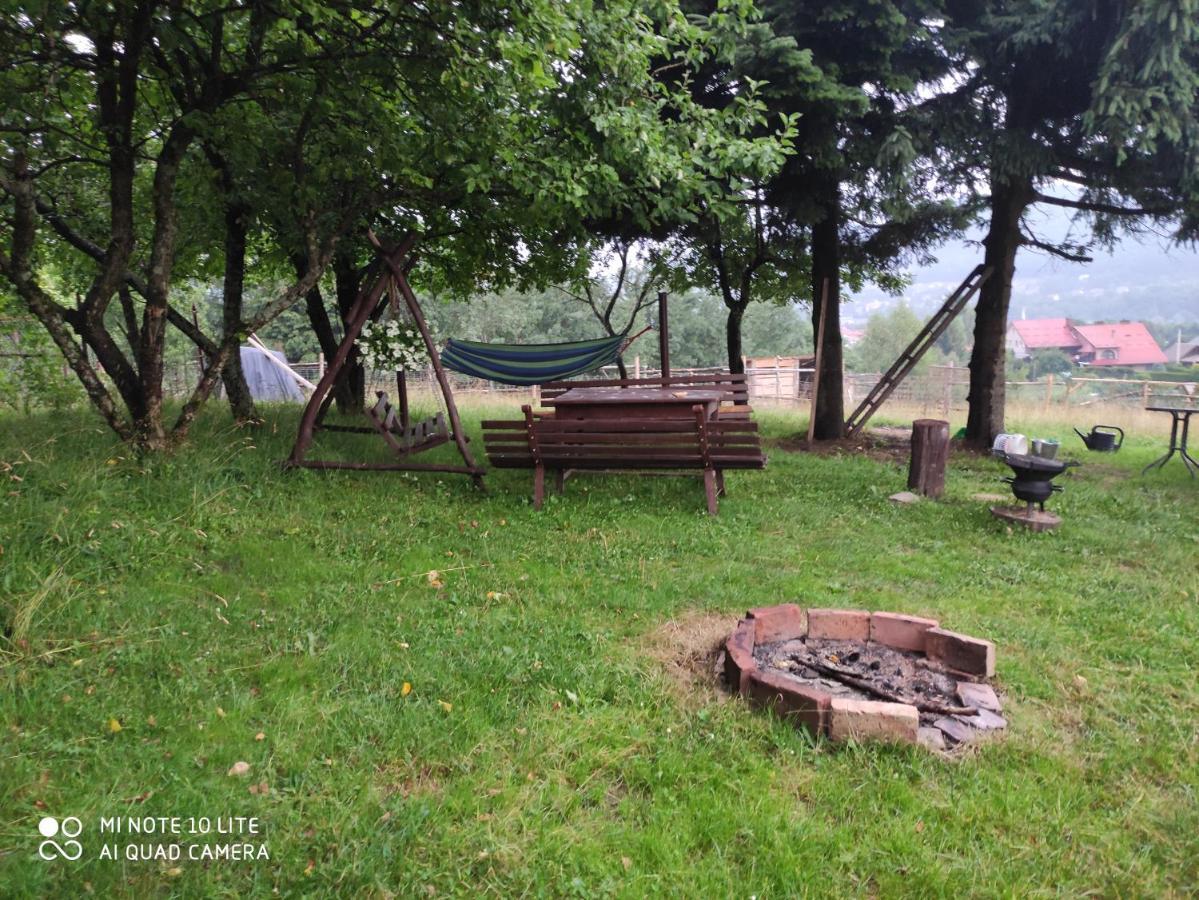 Gromadzyniowka-Pod Czarnym Kogutem Apartment Ustrzyki Dolne Bagian luar foto